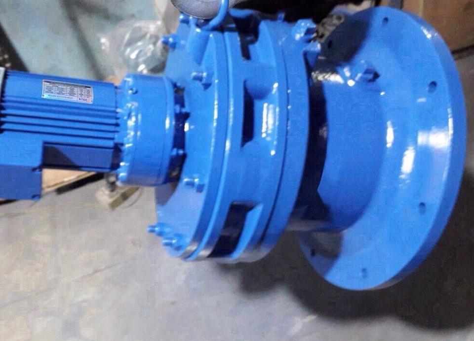 Horizontal reduction gear for electric motor